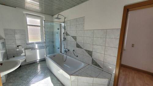 Bad EG 3-Raum 65m² - 