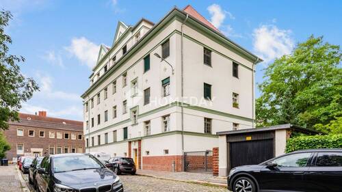 Außenansicht 2 - Großzügige 5-Zimmer-DG-Wohnung mit 2 Bädern, Balkon & Stellplatz - ca. 137?m² in Lindenau