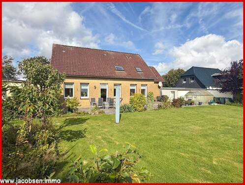 Süd-West-Ansicht - Einfamilienhaus mit 196,10 m² in Nübel zum Kaufen
