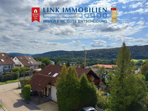 Titelbild - Lorch: Helle 2-Zimmer-Wohnung im Top-Zustand mit Balkon und Tiefgaragenstellplatz