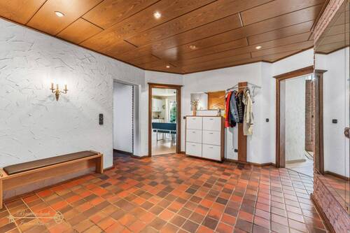 Flur - 6 Zimmer Einfamilienhaus in Hude (Oldb)