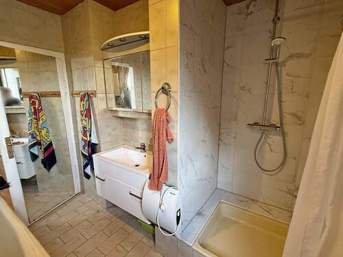 Tageslichtbad (Whg. OG) - 