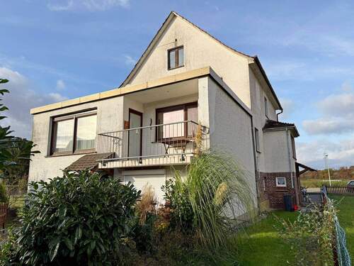 Rückansicht - 9 Zimmer Mehrfamilienhaus, Wohnhaus zum Kaufen in Felsberg / Wolfershausen