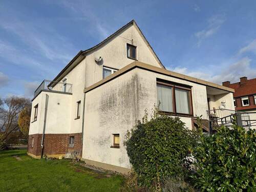 Rückansicht - 9 Zimmer Mehrfamilienhaus, Wohnhaus in Felsberg / Wolfershausen