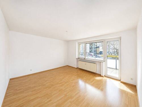 Wohnzimmer - 3 Zimmer Etagenwohnung zur Miete in Nürnberg