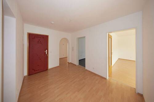 Flur / Eingang - 3 Zimmer Etagenwohnung in Nürnberg