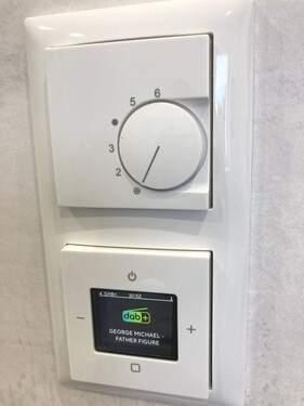 Duschen mit musikalischer Untermalung - 