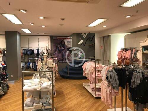 Verkaufsfläche im Erdgeschoss - Gewerbeobjekt (Büro, Produktion, Verkauf) zum Kaufen in Fellbach