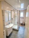 Tageslichtbad mit Dusche - 