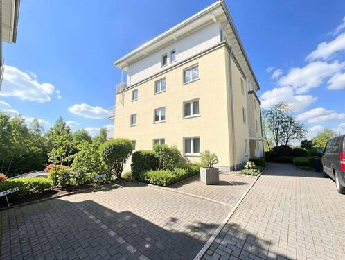 Aussenansicht - Mit guter Aussicht - Tolle Wohnung im Grünen