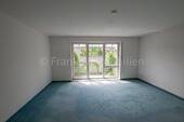 Schlafzimmer mit Balkon - 