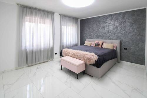 Schlafzimmer EG - Kernsaniertes (2023) 2-3 Familienhaus in Idstein-Walsdorf