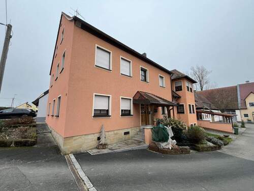 Titelbild - Renovierte Erdgeschosswohnung im Landhausstil & besonderer Gemütlichkeit