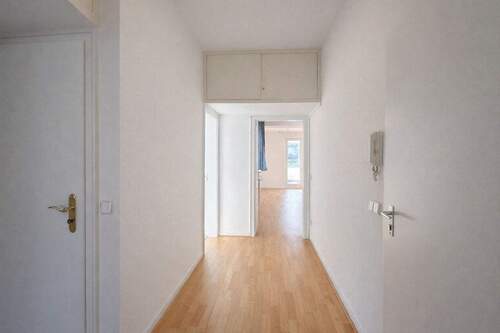 Flur - 3 Zimmer Etagenwohnung zur Miete in Krefeld