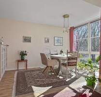 2,5-Zimmer Wohnung mit Balkon - Befristete Vermietung (3 Jahre) mit Aufzug und Tiefgarage - Hamburg Hummelsbüttel