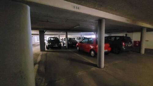 Tiefgaragenstellplatz - 