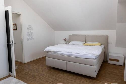 Elternschlafzimmer DG - 
