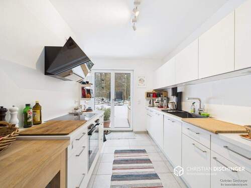 Küche - 7 Zimmer Doppelhaushälfte in Pentling