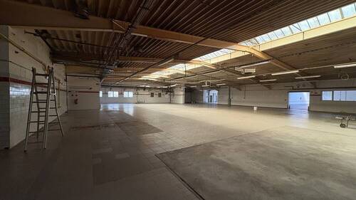 Halle 1 - 