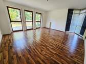Wohnen - Tolle Lage -- 3 Zimmer Wohnung mit EBK - Terrasse - Garten in NürnbergEibach