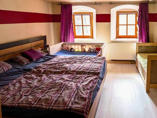 Schlafzimmer im EG - 5 Zimmer Einfamilienhaus in Pfreimd