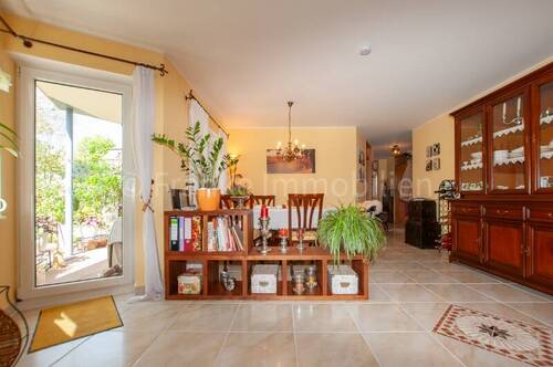 Wohnzimmer Blick zum Flur - 
