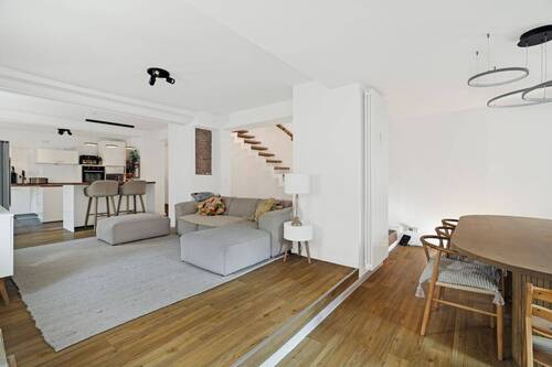 Titelbild - Rarität! Wohnung über 2 Etagen mit eigenem Garten zentral in Linden-Mitte!