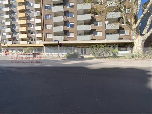 Hauseingang - 4 Zimmer Etagenwohnung in Karlsruhe