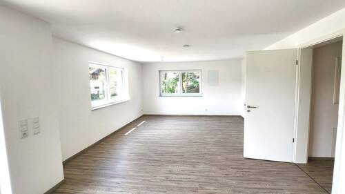 Wohnbereich.jpg - Großzügige Erdgeschosswohnung mit Gartenanteil, West-Terrasse, Garage