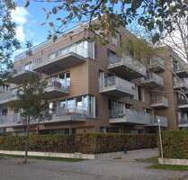 PURNHAGEN-IMMOBILIEN - Moderne 2-Zimmer-Wohnung mit Tiefgaragenstellplatz direkt an der Uferpromenade in der Überseestadt! - Bremen Handelshäfen