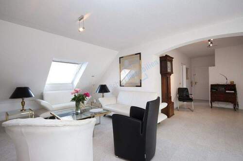 DIELE UND WOHNEN - 2 Zimmer Etagenwohnung in Darmstadt