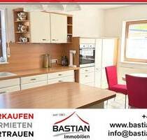 Feldrand-Ruhe und Split-Level-Flair: Lichtverwöhntes REH mit Westterrasse in Worms-Weinsheim! - Worms / Weinsheim