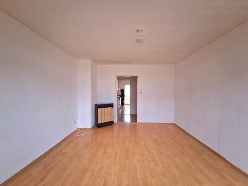 Wohnzimmer - Etagenwohnung mit 52,60 m² in Nürnberg zur Miete