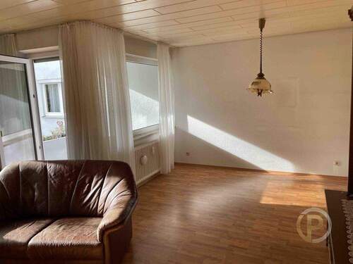 Wohnzimmer - Etagenwohnung mit 103,00 m&sup2; in Esslingen am Neckar zum Kaufen