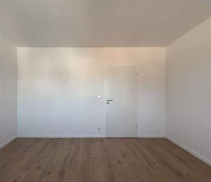 Schlafzimmer - 2 Zimmer Etagenwohnung zum Kaufen in Köln