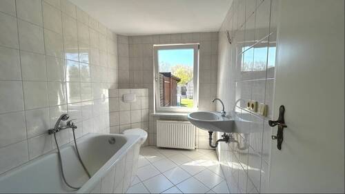 Bad - 3 Zimmer Doppelhaushälfte in Stepenitztal
