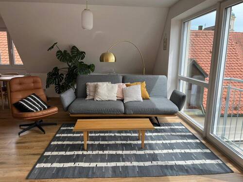 Wohnzimmer - Moderne Penthouse-Wohnung mit großer Sonnenterrasse und schönem Ausblick im Herzen von Abensberg