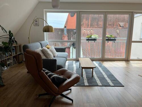 Wohnzimmer - 3 Zimmer Etagenwohnung zur Miete in Abensberg