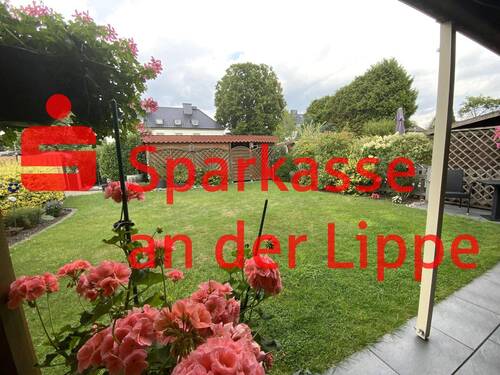 Eigener Garten mit Gartenhaus und Schuppen - STADTNAHE WOHNLAGE MIT GARTEN, GARAGE UND STELLPLATZ