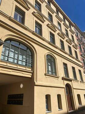 Hausansicht - Paulusviertel* Zweitbezug* helle 2-Zi-Whg. mit Balkon* gr.Wohnküche mit EBK* Tageslichtbad