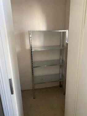 Abstellkammer halbe Treppe - 