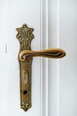 Detailansicht Türbeschlag - 