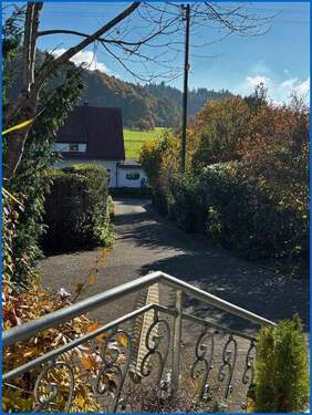 Ausblick von Haus zur Zufahrt - 