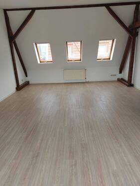 Wohnzimmer - 2 Zimmer Etagenwohnung in Magdeburg