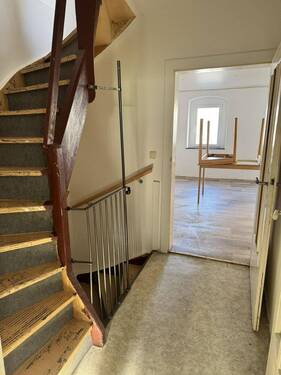 Treppenhaus/Flur OG B.1 - 