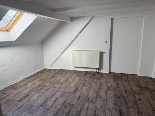 DG Kinderzimmer mit ehemaligen Zugang zur Dachterrasse B.1 - 