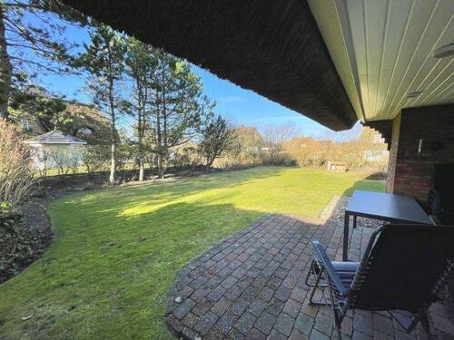 Blick von der Terrasse - 5 Zimmer Reihenendhaus zum Kaufen in Wenningstedt-Braderup (Sylt)