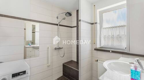 1. OG Badezimmer 1 - 