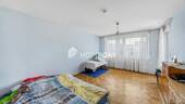 1. OG Schlafzimmer 1 - 