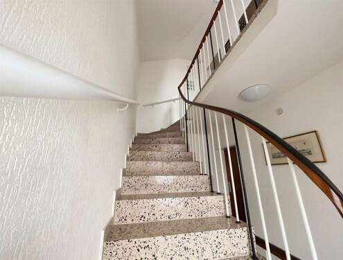 Treppenhaus - (KI generiert) - 